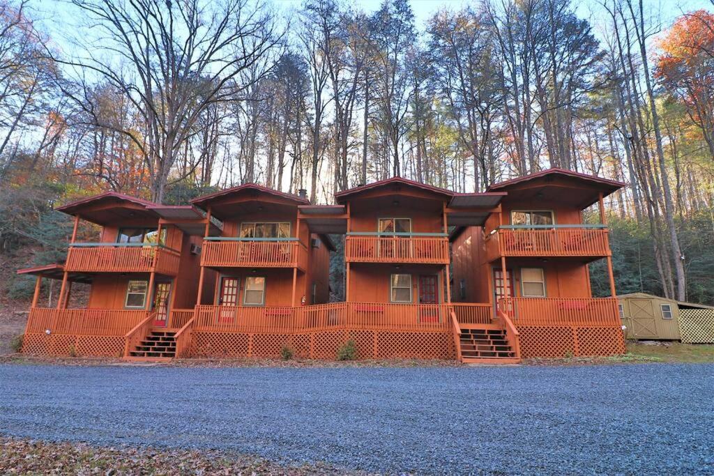 Cute Cabin Creek & Firepit #12 Helen Exterior photo